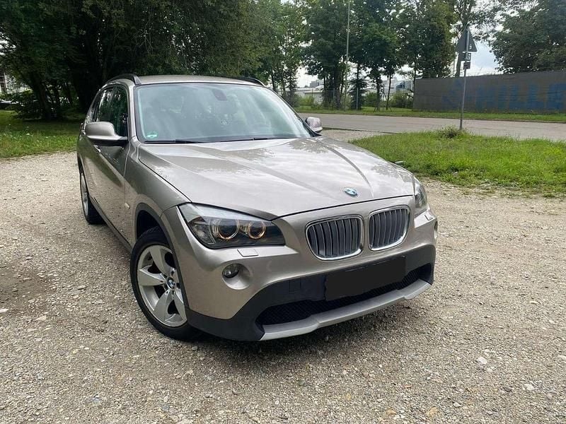 Grau Gebraucht 2009 BMW X1 SUV | 6.999 € (Superpreis) - Bild 1/4