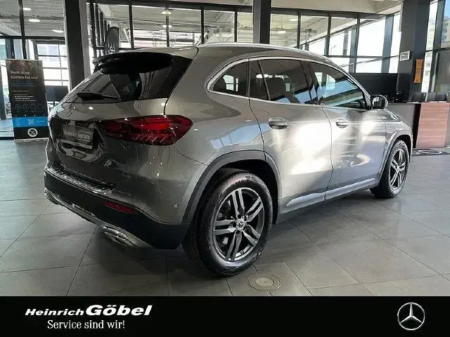 Gebraucht Mercedes GLA220 Progressive 190 PS (139 kW) 2025 Grau SUV