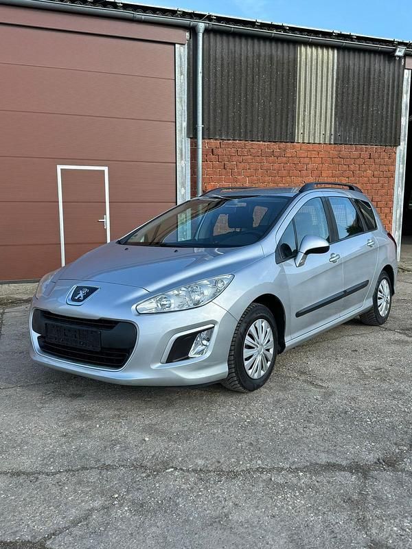 Gebraucht Peugeot 308 SW 111 PS (81 kW) 2012 Silber Kombi