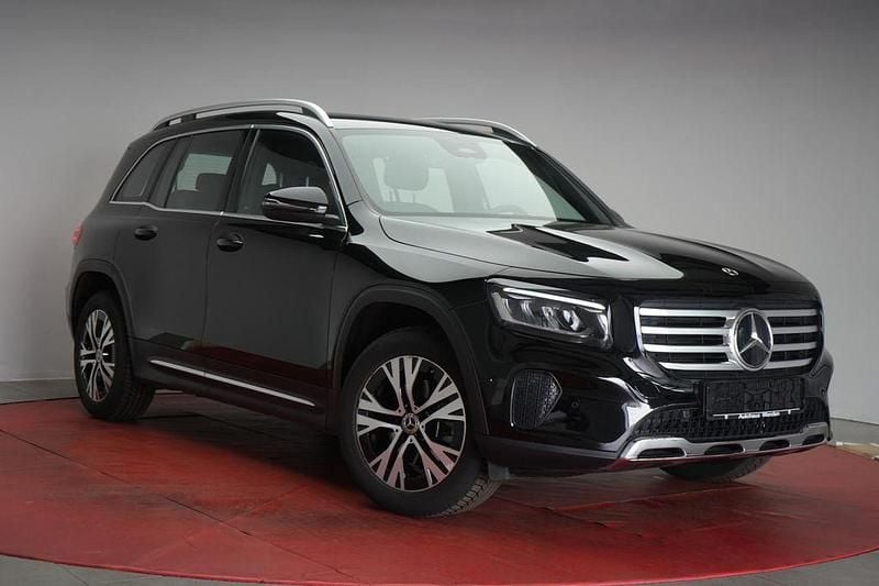 Schwarz Gebraucht 2024 Mercedes GLB200 Advanced SUV | 34.990 € (Superpreis) - Bild 1/4