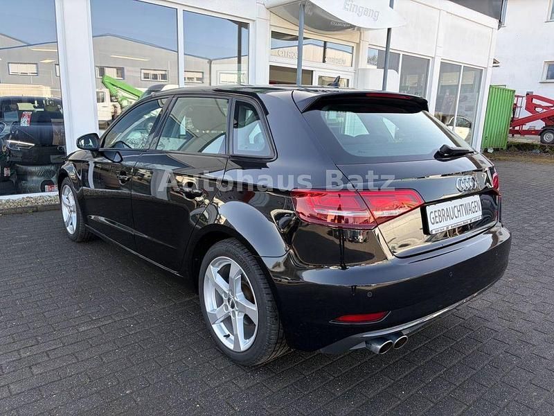 Gebraucht Audi A3 Sport 150 PS (110 kW) 2018 Schwarz Limousine