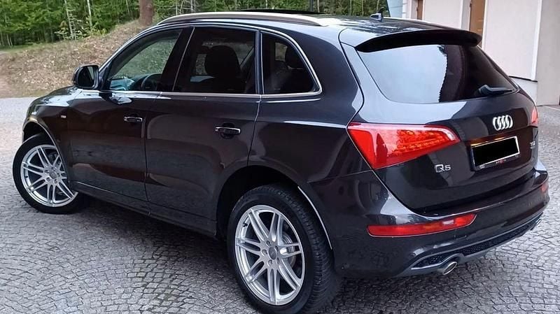 Usado Audi Q5 S-Line 239 HP (175 kW) 2011 Preto SUV