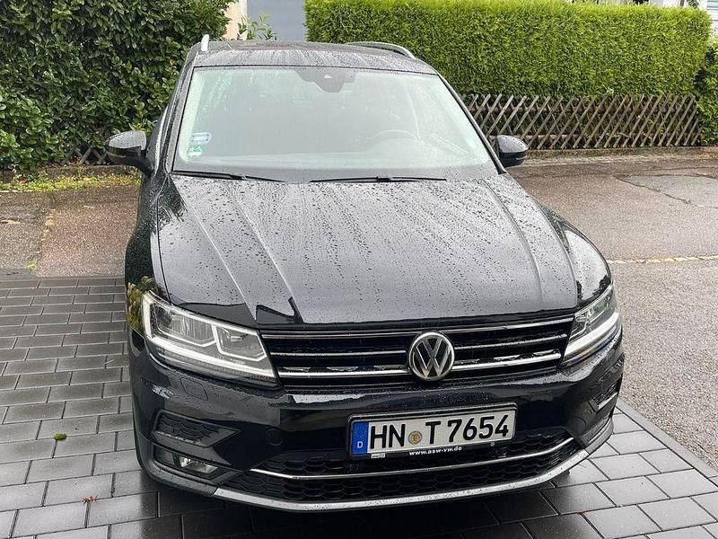 Schwarz Gebraucht 2018 VW Tiguan Highline SUV | 21.000 € (Superpreis) - Bild 1/4