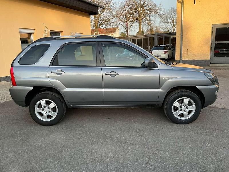 Gebraucht Kia Sportage 141 PS (103 kW) 2008 Grau SUV