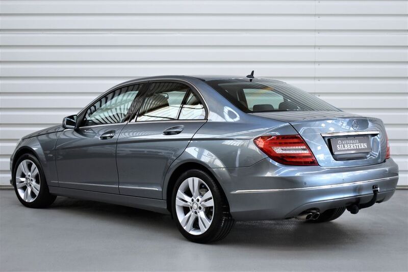 Gebraucht Mercedes C180 Elegance 156 PS (114 kW) 2011 Grau Limousine