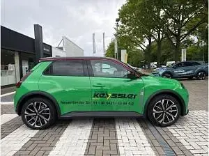 Gebraucht Renault R5 110 kW (150 PS) 2024 Grün (popgreen / blackpearlschwarz) Kleinwagen