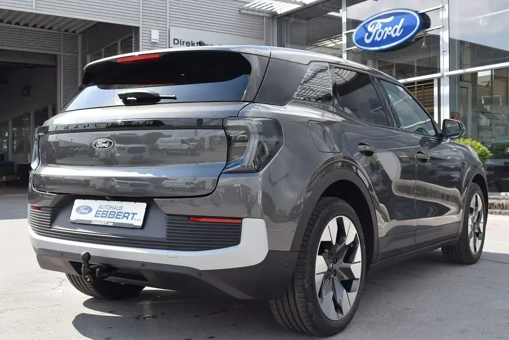Neu Ford Explorer Premium 210 kW (286 PS) 2026 Magnetic grau metallic SUV