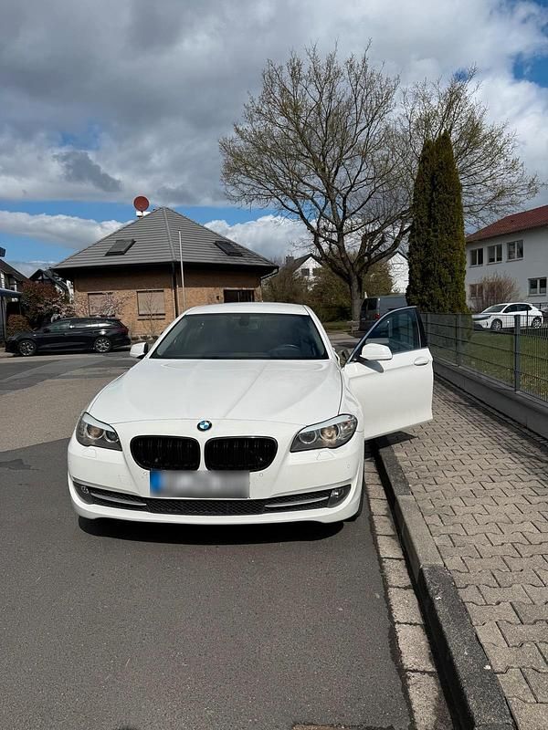 Gebraucht BMW 520 184 PS (135 kW) 2011 Weiß Kombi