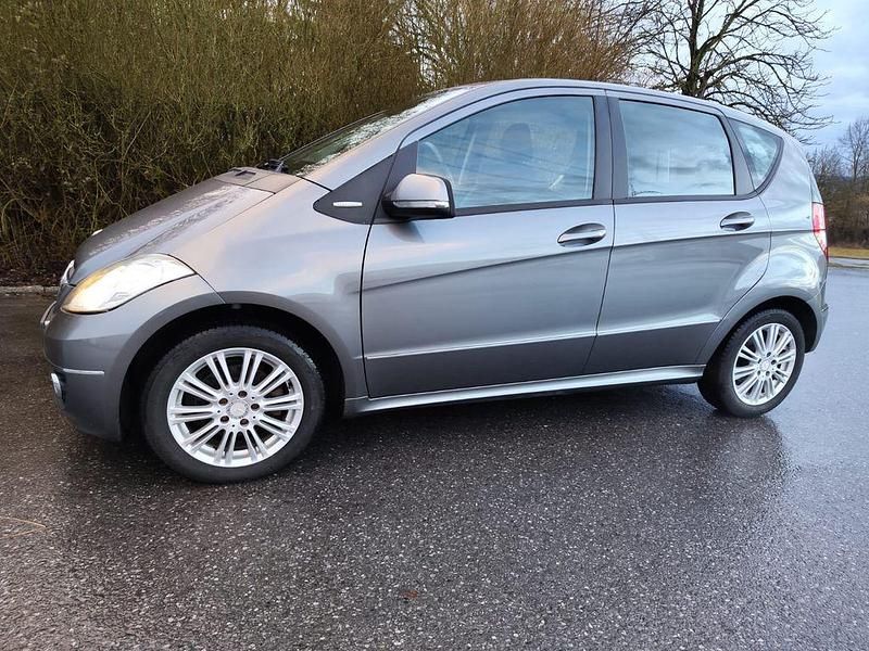 Gebraucht Mercedes A150 Elegance 95 PS (69 kW) 2008 Grau Van / Kleinbus