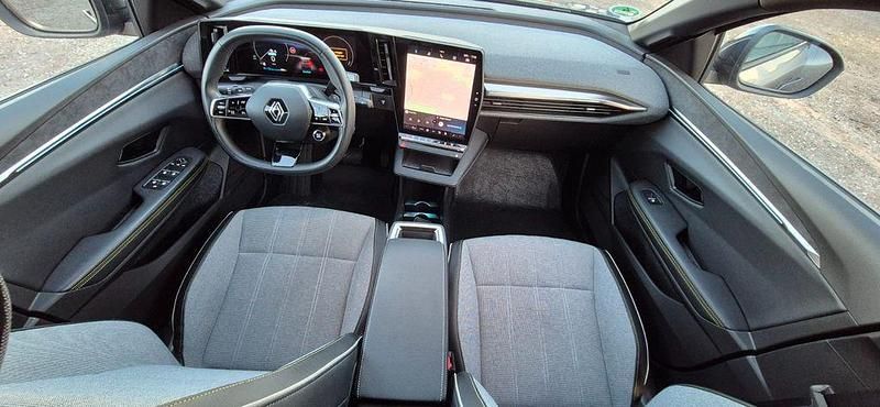 Gebraucht Renault Megane E-Tech Techno 96 kW (131 PS) 2022 Grau Limousine