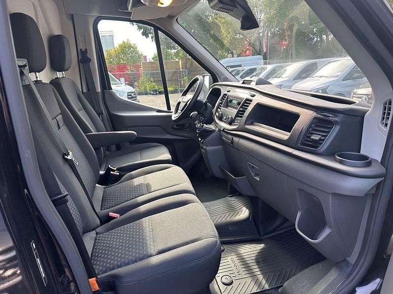 Gebraucht Ford Transit Trend 105 PS (77 kW) 2022 Schwarz Limousine