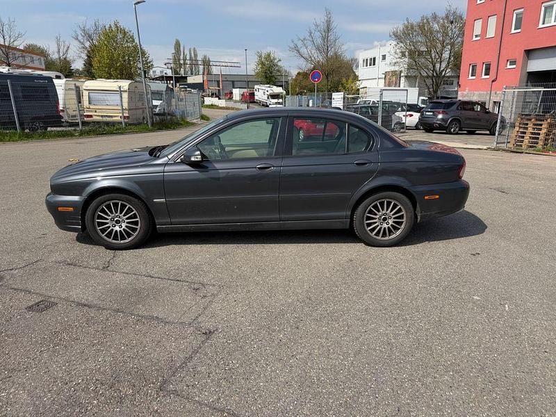 Gebraucht Jaguar X-type Classic 145 PS (106 kW) 2010 Grau Limousine