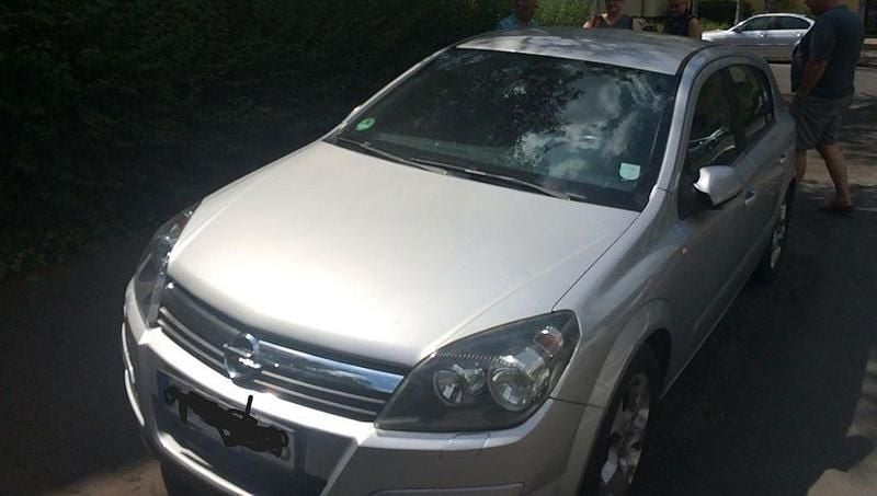 Gebraucht Opel Astra 105 PS (77 kW) 2006 Silber Limousine