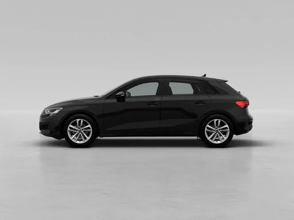 Gebraucht Audi A3 Basis 150 PS (110 kW) 2024 Brillantschwarz Limousine