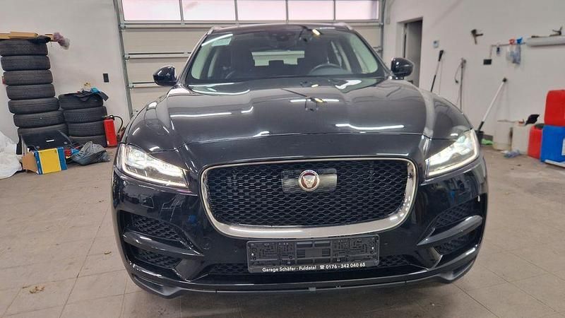 Gebraucht Jaguar F-Pace Prestige 300 PS (220 kW) 2019 Santorini black SUV