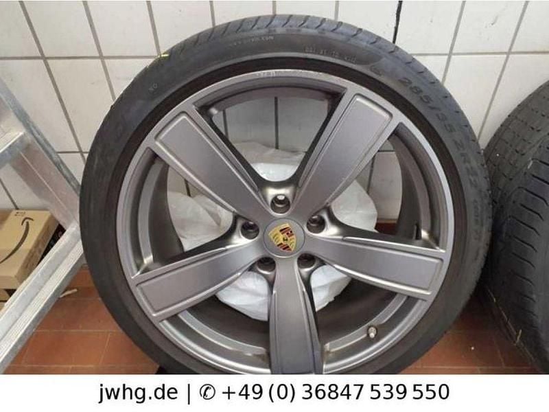 Gebraucht Porsche Cayenne 462 PS (339 kW) 2023 Chromit schwarz metallic (metallic) SUV