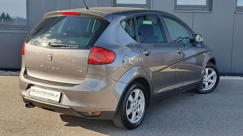 Gebraucht Seat Altea 4You 105 PS (77 kW) 2014 Grau Van / Kleinbus