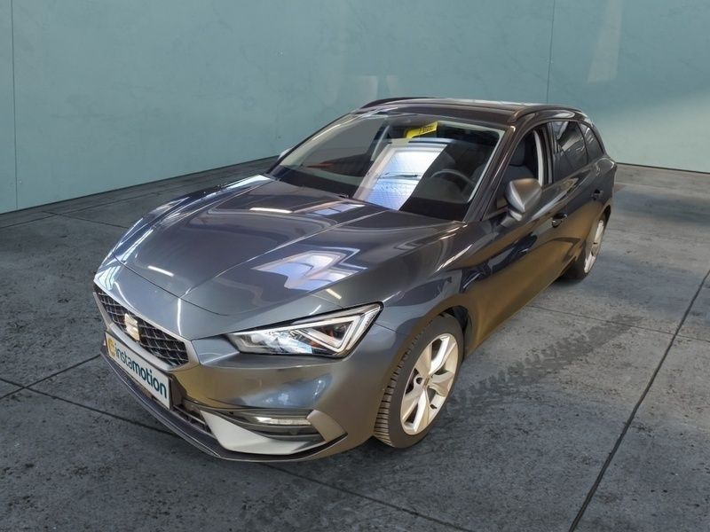 Grau Gebraucht 2024 Seat Leon FR Van / Kleinbus | 30.440 € (Etwas zu teuer) - Bild 1/2