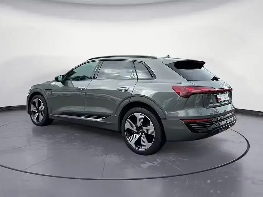 Gebraucht Audi Q8 e-tron Advanced 300 kW (408 PS) 2024 Grau SUV