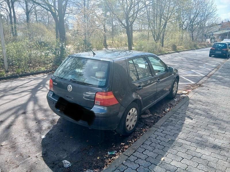 Gebraucht VW Golf IV 75 PS (55 kW) 2003 Grün Kleinwagen