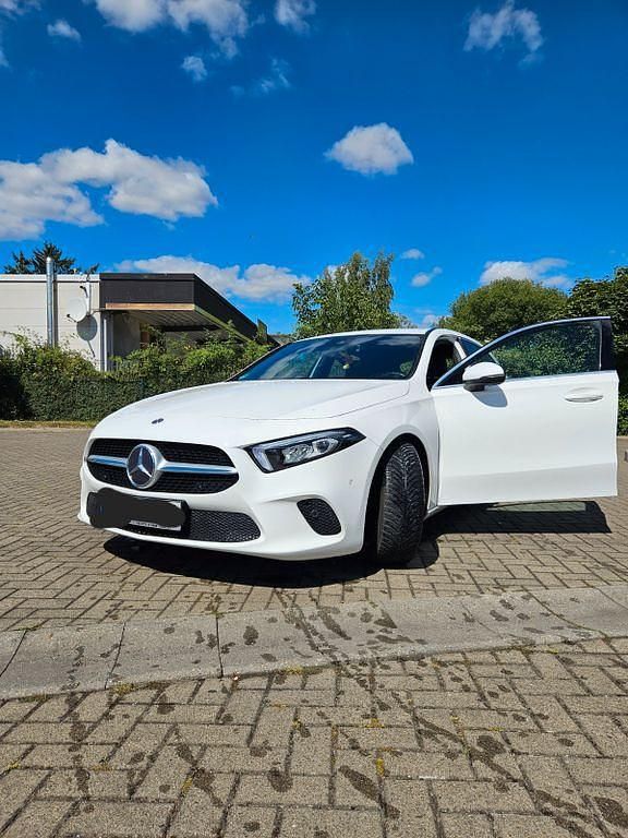 Gebraucht Mercedes A220 190 PS (139 kW) 2019 Weiß Limousine