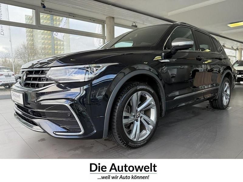 Gebraucht VW Tiguan Allspace R-line 200 PS (147 kW) 2021 Deep black perleffekt SUV