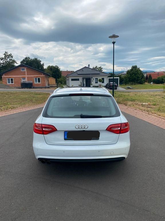 Gebraucht Audi A4 177 PS (130 kW) 2014 Weiß Kombi