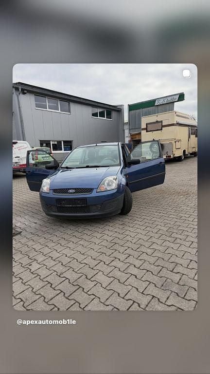 Gebraucht Ford Fiesta Ambiente 60 PS (44 kW) 2005 Blau Kleinwagen