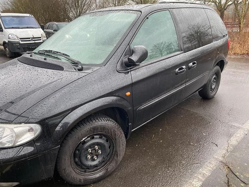 Gebraucht Chrysler Voyager 174 PS (127 kW) 2003 Schwarz Van / Kleinbus