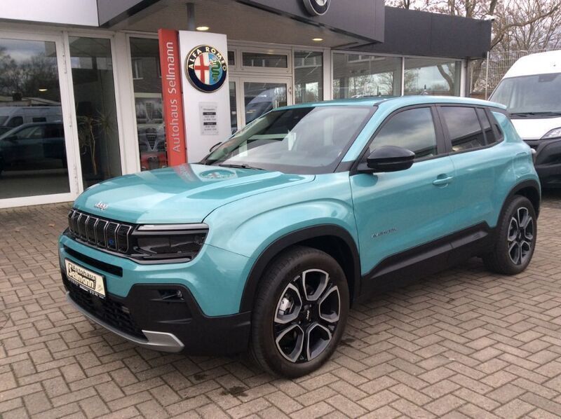 Grün Gebraucht 2024 Jeep Avenger EV Altitude SUV | 25.990 € (Superpreis) - Bild 1/4