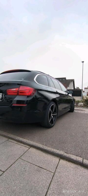 Schwarz Gebraucht 2011 BMW 520 Kombi | 6.900 € (Fairer Preis) - Bild 1/3