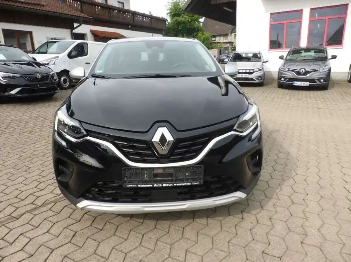 Gebraucht Renault Captur Zen 140 PS (102 kW) 2022 Schwarz gng + grau kqa SUV