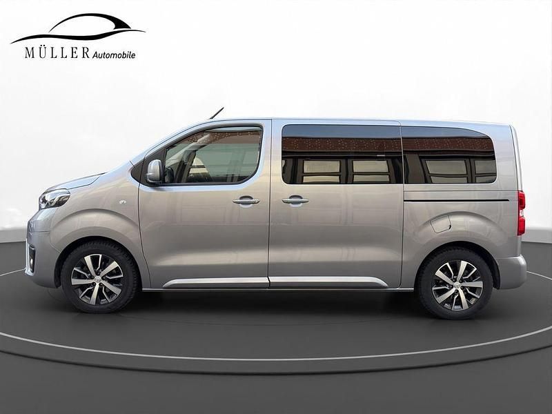 Gebraucht Toyota Proace Verso 177 PS (130 kW) 2024 Grau Kombi