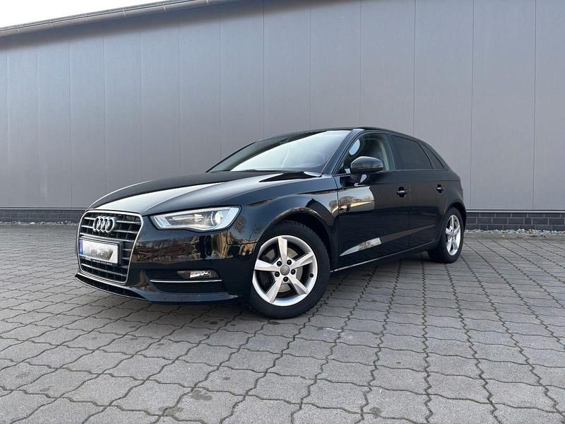 Gebraucht Audi A3 Ambition 125 PS (91 kW) 2015 Schwarz Limousine