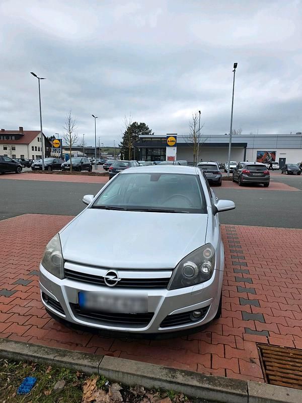 Gebraucht Opel Astra 105 PS (77 kW) 2004 Grau Limousine