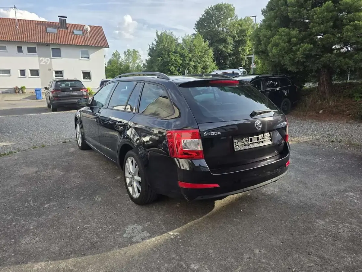 Gebraucht Skoda Octavia Joy 150 PS (110 kW) 2016 Schwarz Kombi