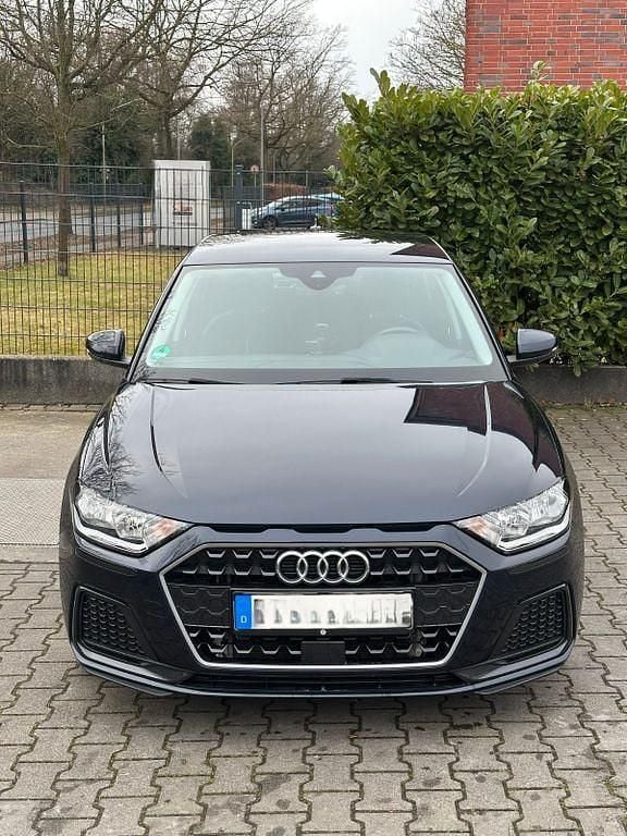 Gebraucht Audi A1 Sportback Advanced 110 PS (80 kW) 2021 Blau Kleinwagen