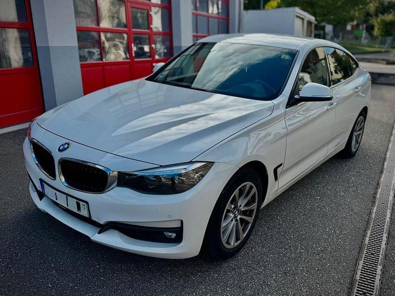 Gebraucht BMW 320 Gran Turismo Sport Line 190 PS (139 kW) 2020 Weiß Limousine