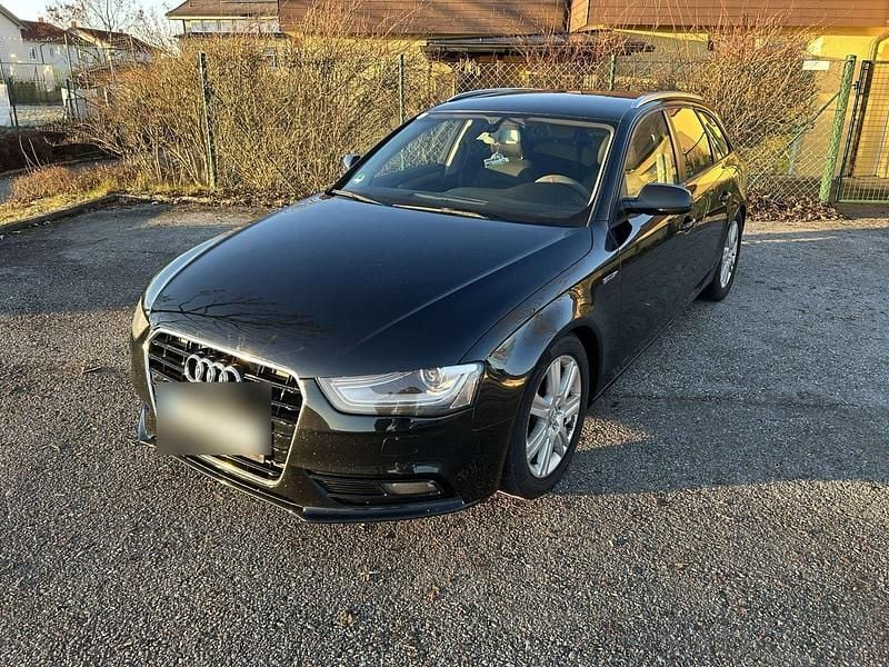 Schwarz Gebraucht 2013 Audi A4 Kombi | 5.700 € (Guter Preis) - Bild 1/4