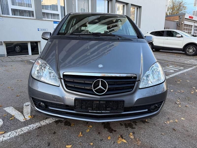 Gebraucht Mercedes A160 82 PS (60 kW) 2012 Grau Limousine