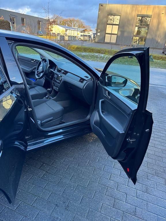 Gebraucht Skoda Rapid Cool Edition 90 PS (66 kW) 2017 Schwarz Kleinwagen