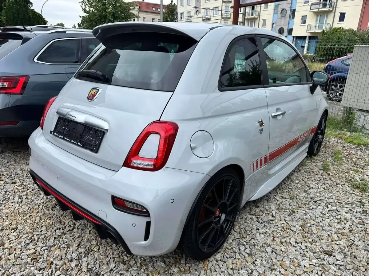 Gebraucht Abarth 595 Basis 145 PS (106 kW) 2018 Campovolo grau Kleinwagen