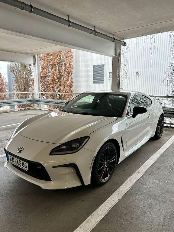 Gebraucht Toyota GR86 235 PS (172 kW) 2024 Weiß Coupé
