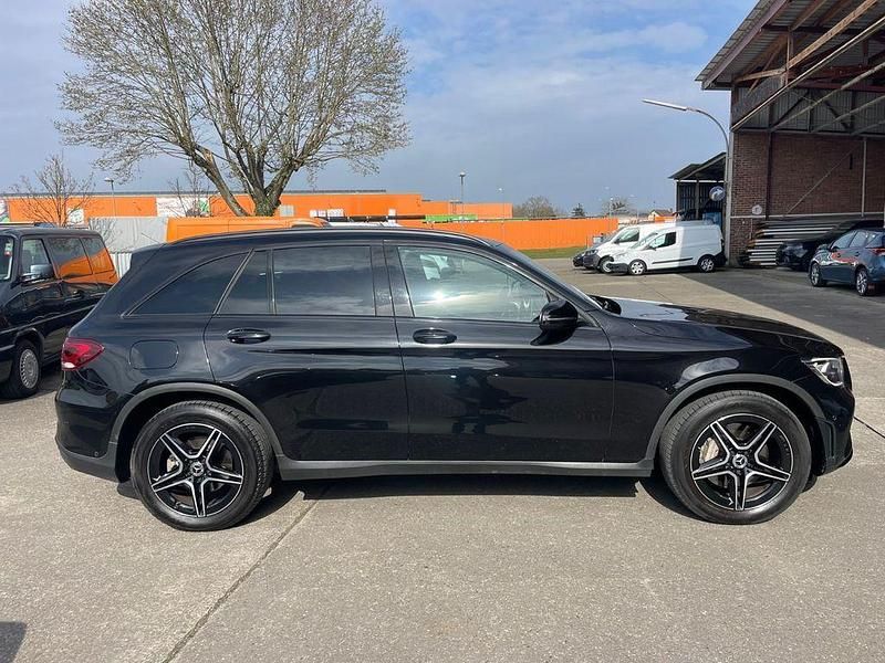 Gebraucht Mercedes GLC220 AMG 194 PS (142 kW) 2019 Schwarz SUV