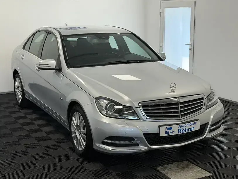 Gebraucht Mercedes C220 Elegance 170 PS (125 kW) 2011 Silber Limousine