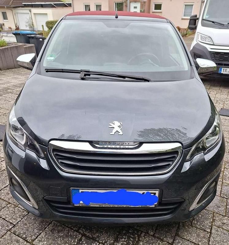 Grau Gebraucht 2020 Peugeot 108 Collection Kleinwagen | 9.850 € (Fairer Preis) - Bild 1/4