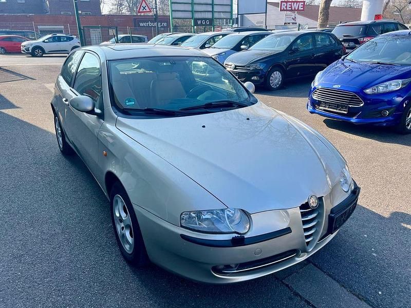 Gebraucht Alfa Romeo 147 105 PS (77 kW) 2004 Silber Kleinwagen