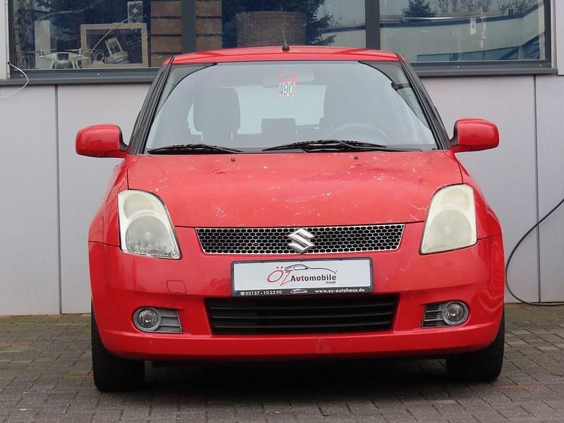 Gebraucht Suzuki Swift 92 PS (67 kW) 2005 Rot Kleinwagen