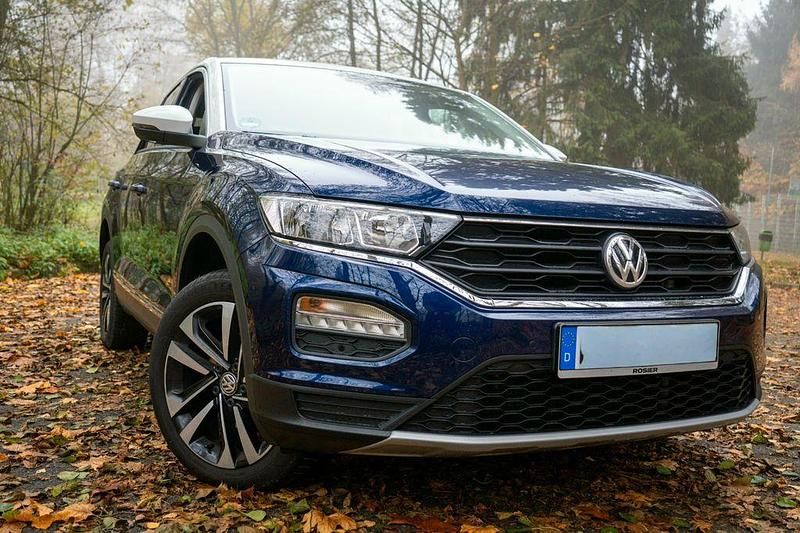 Blau Gebraucht 2019 VW T-Roc IQ Drive SUV | 18.500 € (Fairer Preis) - Bild 1/4
