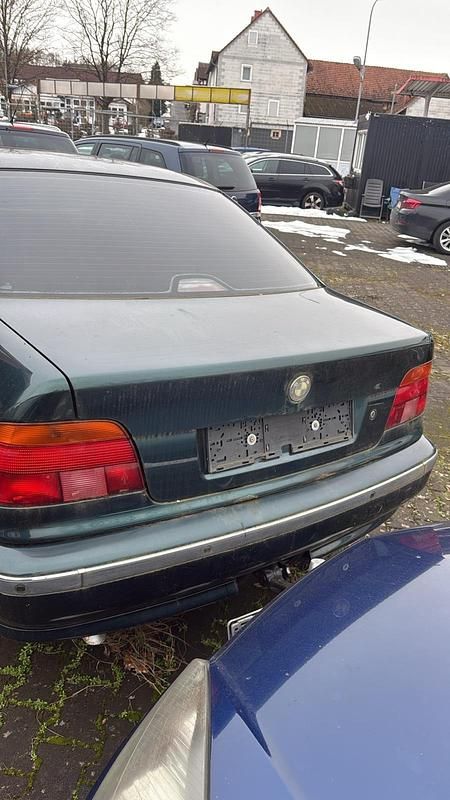 Gebraucht BMW 523 170 PS (125 kW) 1999 Grün Limousine
